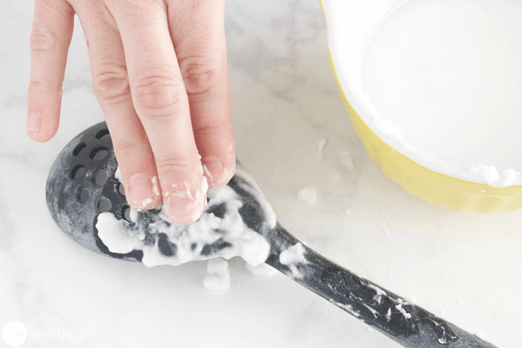 Cách trị các vết bẩn trong nhà bếp và phòng tắm của bạn
